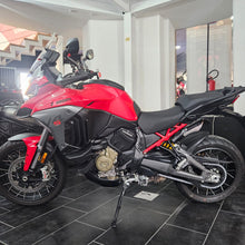 Carica l'immagine nel visualizzatore di Gallery, DUCATI MULTISTRADA V4S - 2026 KM 5560