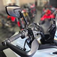 Carica l'immagine nel visualizzatore di Gallery, DUCATI DESERT X - 2026 - KM 615 - VEDI ACCESSORI IN DESCRIZIONE