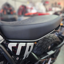 Carica l'immagine nel visualizzatore di Gallery, DUCATI SCRAMBLER ICON - 2024 - KM 11623