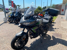 Carica l'immagine nel visualizzatore di Gallery, KAWASAKI VERSYS 650 - 2024 - KM 2570