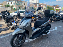 Carica l'immagine nel visualizzatore di Gallery, PIAGGIO BEVERLY 300 HPE - 2021 - KM 55617