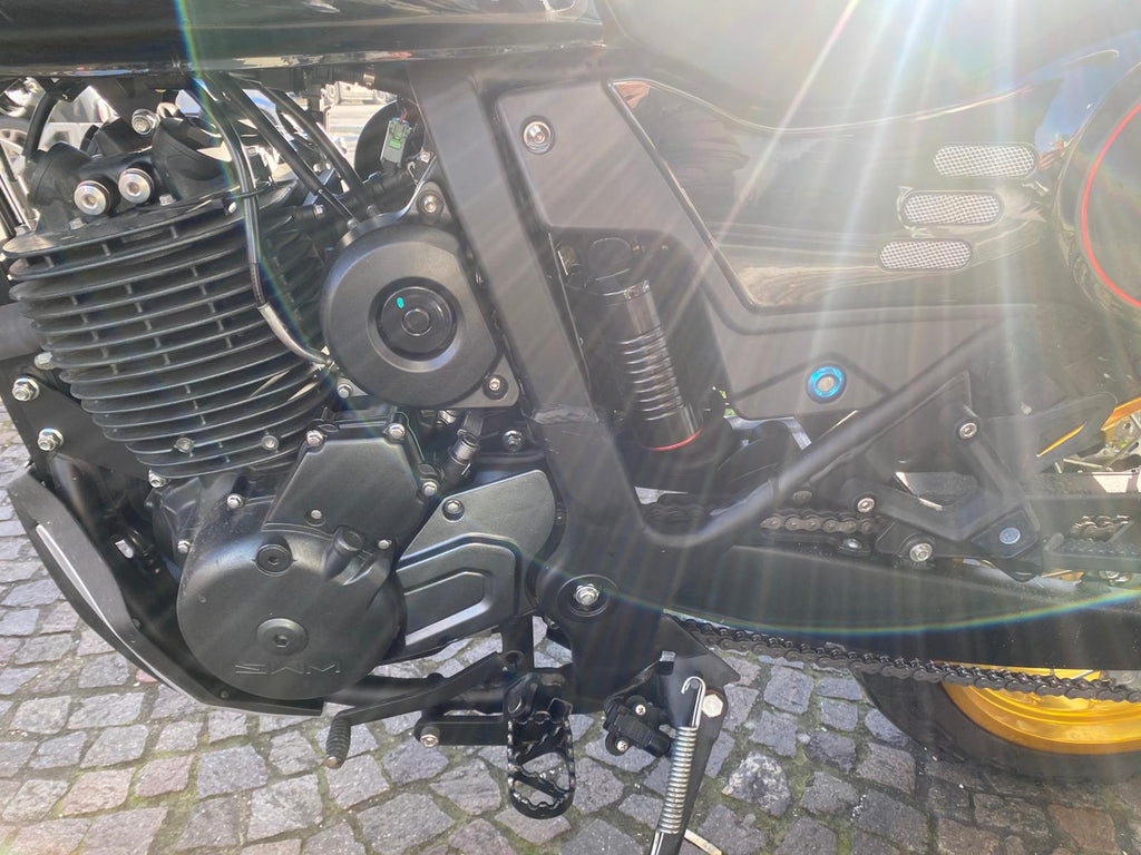 SWM SILVER VASE 650 - 2025 - KM 2495