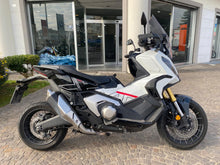 Carica l&#39;immagine nel visualizzatore di Gallery, HONDA X ADV 750 - 2023 - KM 33474