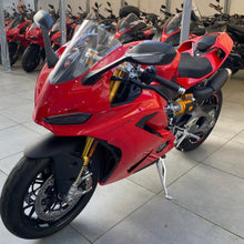 Carica l'immagine nel visualizzatore di Gallery, DUCATI PANIGALE V2 S - 2025 - KM 392