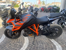 Carica l&#39;immagine nel visualizzatore di Gallery, KTM 1290 SUPER DUKE GT - 2023 - KM 15577