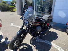 Carica l'immagine nel visualizzatore di Gallery, MOTO GUZZI V7 SPECIAL - 2024 - KM 7645