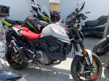 Carica l'immagine nel visualizzatore di Gallery, DUCATI MONSTER 937 - 2024 - KM 19993