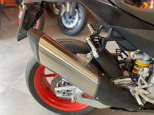 Carica l&#39;immagine nel visualizzatore di Gallery, APRILIA RSV4 - 2024 - KM 5207
