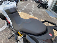 Carica l'immagine nel visualizzatore di Gallery, DUCATI MULTISTRADA 950 S GP - 2021 - KM 32089