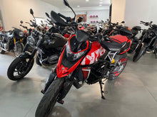 Carica l'immagine nel visualizzatore di Gallery, DUCATI HYPERMOTARD 950 RVE - 2022 - KM 13471