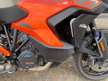 Carica l'immagine nel visualizzatore di Gallery, KTM 1290 SUPER ADVENTURE S - 2023 - KM 37919