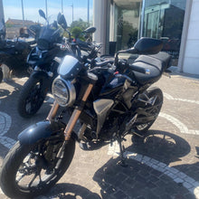 Carica l'immagine nel visualizzatore di Gallery, HONDA CB 300 R - 2020 - KM 17307