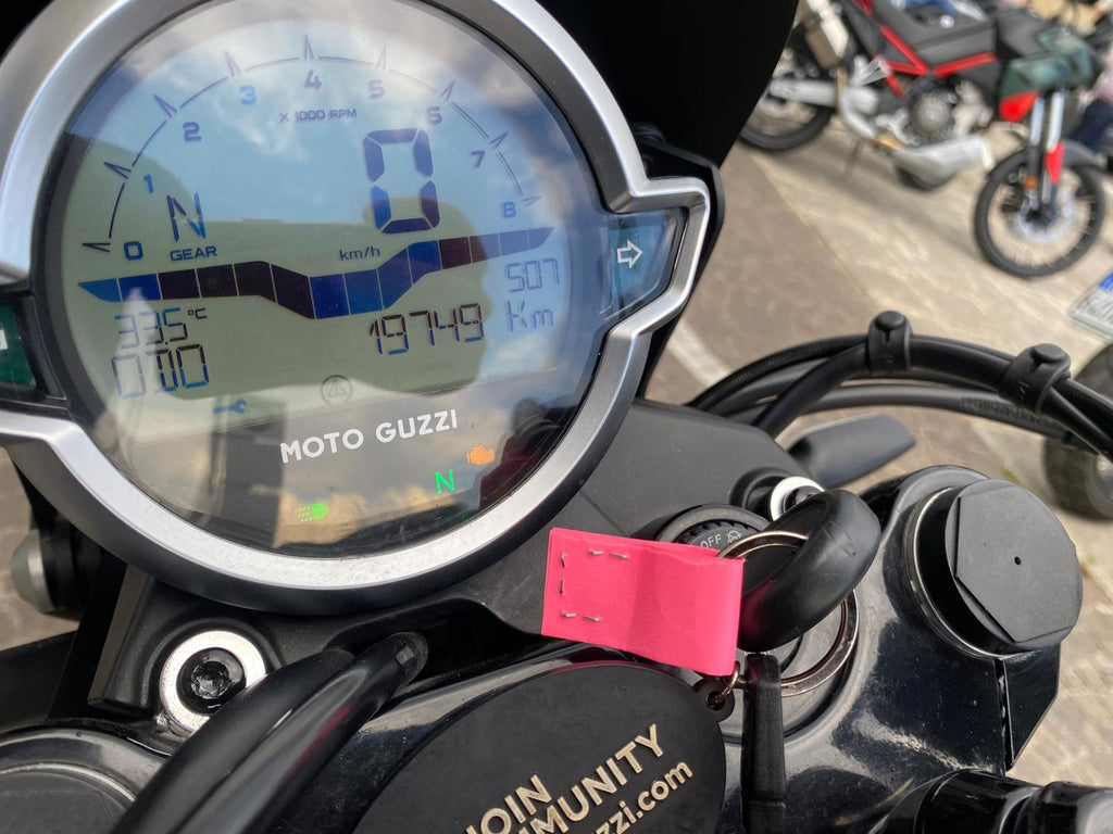 MOTO GUZZI V7 STONE - 2023 - KM 19749