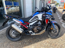 Carica l&#39;immagine nel visualizzatore di Gallery, HONDA AFRICA TWIN 1100 DCT - 2023 - KM 28973