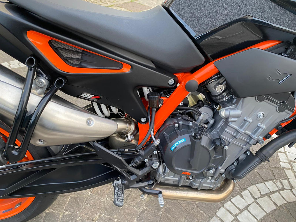 KTM 890 DUKE R - 2022 - KM 21090