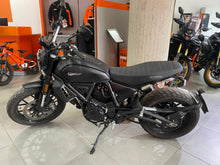 Carica l'immagine nel visualizzatore di Gallery, DUCATI SCRAMBLER 800 ICON DARK - 2025 - KM 8156