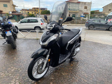 Carica l'immagine nel visualizzatore di Gallery, HONDA SH 300 - 2018 - KM 10336