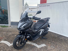 Carica l'immagine nel visualizzatore di Gallery, HONDA ADV 350 - 2025 - KM 7506