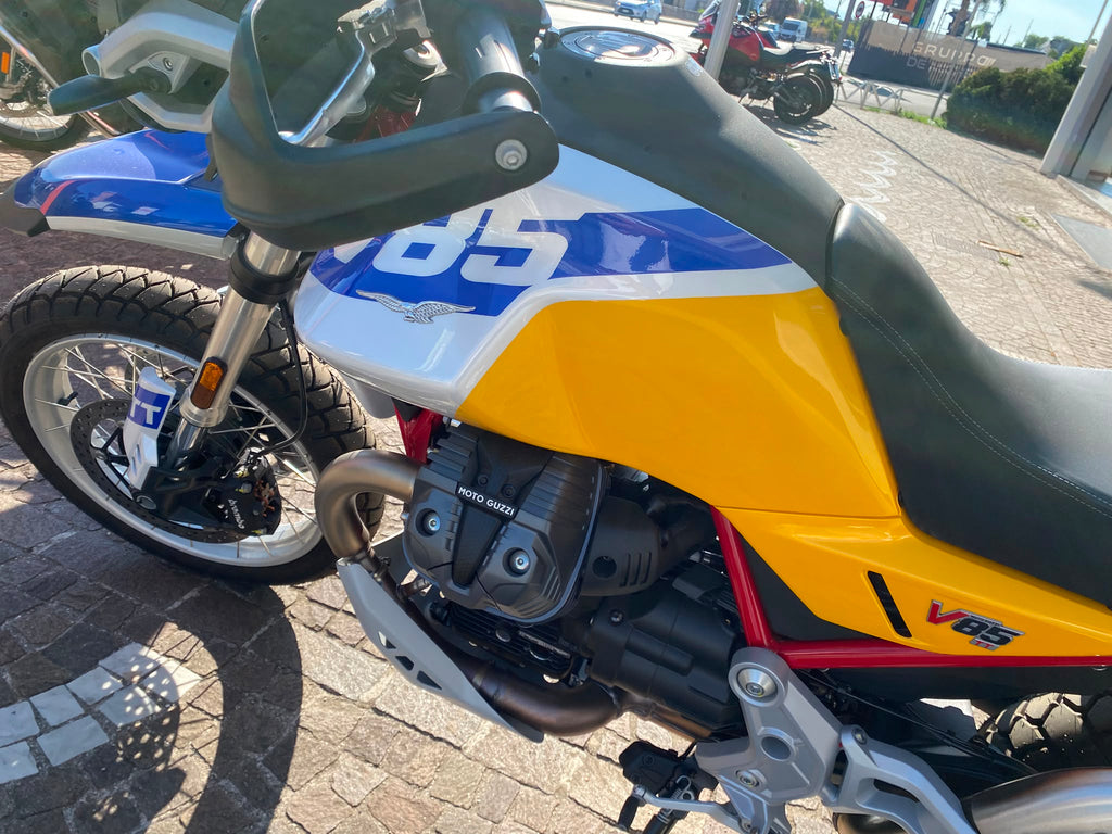 MOTO GUZZI V85 TT - 2026 - KM 16
