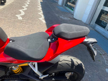 Carica l'immagine nel visualizzatore di Gallery, DUCATI PANIGALE V4 - 2025 - KM 17603