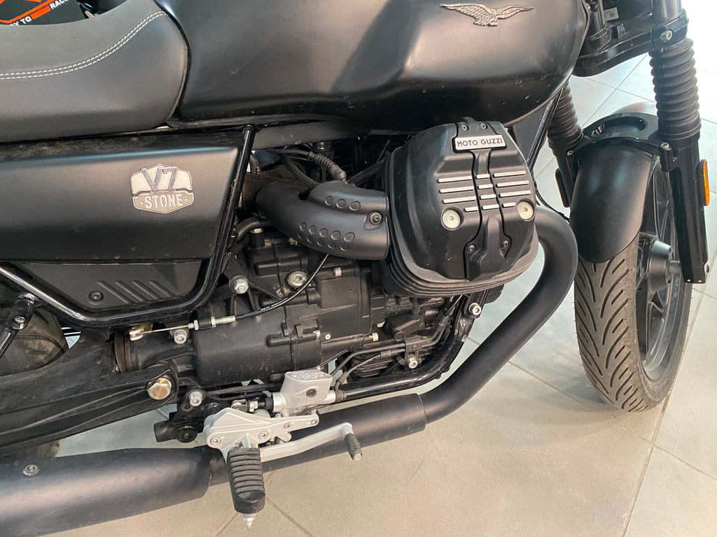 MOTO GUZZI V7 STONE - 2024 - KM 1166