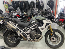 Carica l&#39;immagine nel visualizzatore di Gallery, TRIUMPH TIGER 1200 RALLY PRO - 2022 - KM 17525