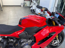 Carica l'immagine nel visualizzatore di Gallery, DUCATI PANIGALE V2 S - 2025 - KM 392