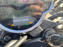 Carica l'immagine nel visualizzatore di Gallery, MOTO GUZZI V7 STONE - 2022 - KM 13853