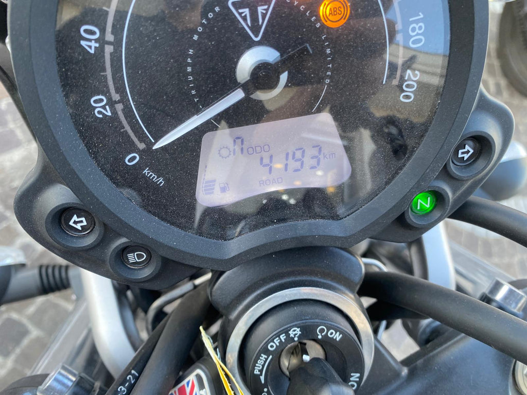 TRIUMPH STREET SCRAMBLER - 2023 - KM 4193