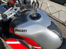Carica l&#39;immagine nel visualizzatore di Gallery, DUCATI PANIGALE V4 - 2019 - KM 17827
