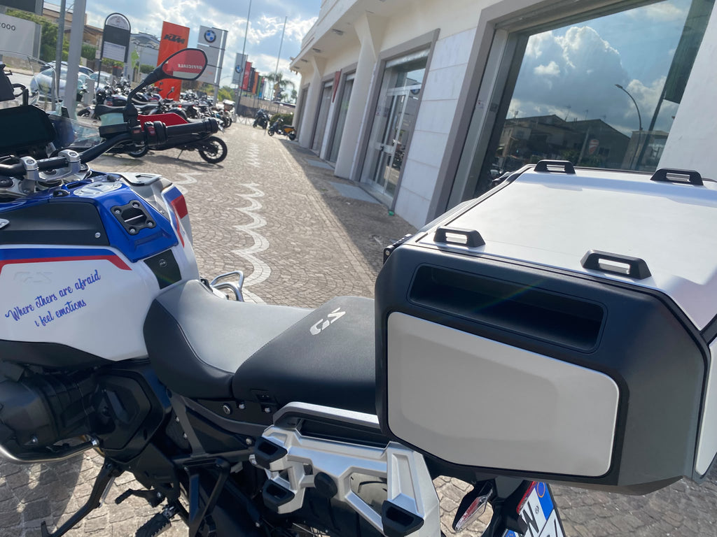 BMW R 1300 GS ADVENTURE TROPHY - 2024 - KM 23860
