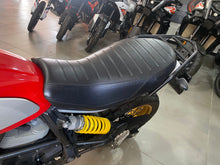 Carica l'immagine nel visualizzatore di Gallery, DUCATI SCRAMBLER 800 DESERT SLED - 2017 - KM 28749