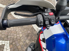 Carica l'immagine nel visualizzatore di Gallery, BMW R 1300 GS TROPHY - 2023 - KM 4129