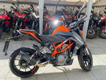 Carica l'immagine nel visualizzatore di Gallery, KTM 390 DUKE - 2023 - KM 14031