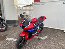 Carica l'immagine nel visualizzatore di Gallery, HONDA CBR 1000 RR R FIREBLADE - 2021 - KM 21126