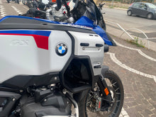 Carica l'immagine nel visualizzatore di Gallery, BMW R 1300 GS ADVENTURE TROPHY - 2025 - KM 807