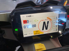 Carica l'immagine nel visualizzatore di Gallery, DUCATI PANIGALE V4 R - 2024 - KM 11408