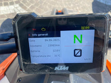 Carica l&#39;immagine nel visualizzatore di Gallery, KTM 1290 SUPER DUKE R - 2023 - KM 23993