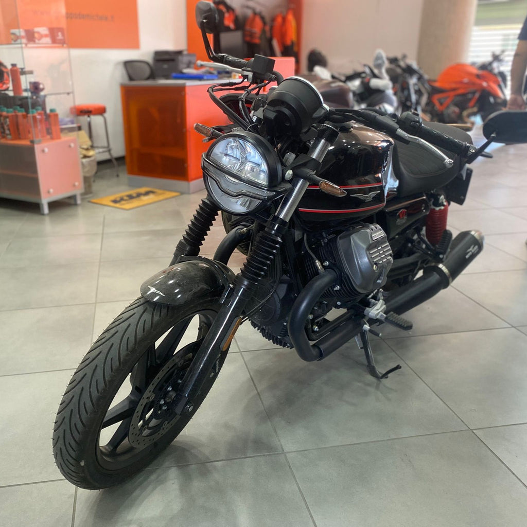 MOTO GUZZI V7 STONE - 2024 - KM 561