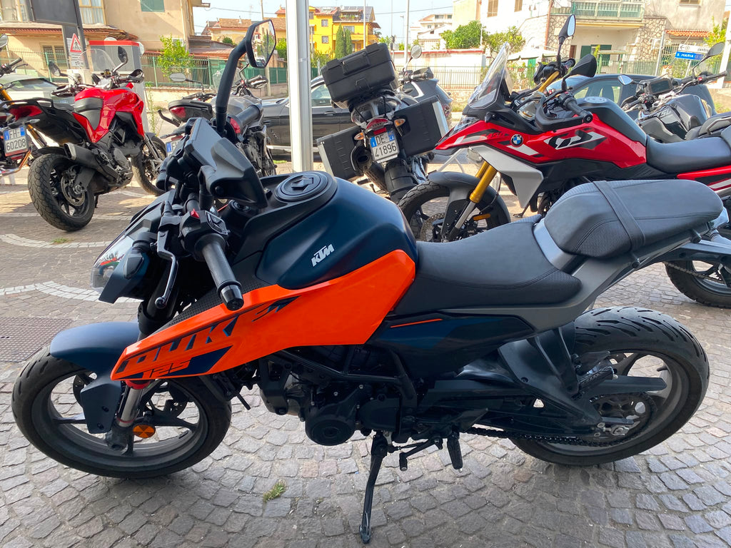 KTM 125 DUKE - 2025 - KM 5990