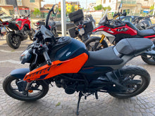 Carica l'immagine nel visualizzatore di Gallery, KTM 125 DUKE - 2025 - KM 5990