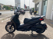 Carica l'immagine nel visualizzatore di Gallery, PIAGGIO BEVERLY 400 S - 2026 - KM 1226