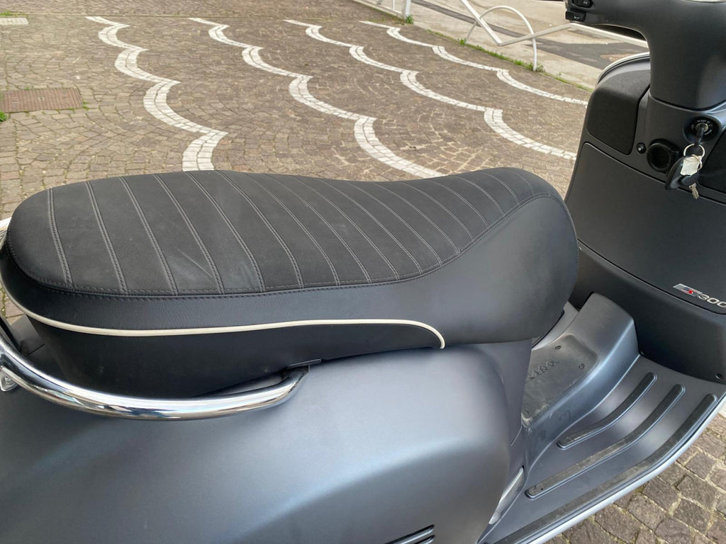 VESPA GTS 300 SUPER SPORT - 2021 - KM 8149