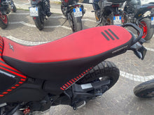 Carica l'immagine nel visualizzatore di Gallery, DUCATI DESERT X - 2024 - KM 20119