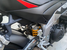 Carica l'immagine nel visualizzatore di Gallery, APRILIA RSV4 FACTORY - 2024 - KM 17571