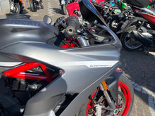 Carica l'immagine nel visualizzatore di Gallery, DUCATI SUPERSPORT 939 S - 2019 - KM 23269