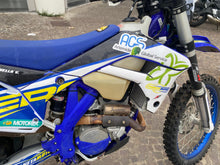 Carica l&#39;immagine nel visualizzatore di Gallery, SHERCO SEF R 300 - 2018 - KM 70H