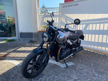 Carica l'immagine nel visualizzatore di Gallery, TRIUMPH SPEED TWIN 900 - 2025 - KM 6844