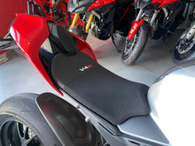 Carica l'immagine nel visualizzatore di Gallery, DUCATI PANIGALE V4 R - 2024 - KM 11408