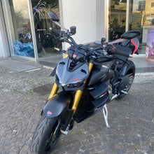 Carica l&#39;immagine nel visualizzatore di Gallery, DUCATI STREETFIGHTER V4 S - 2024 - KM 1921